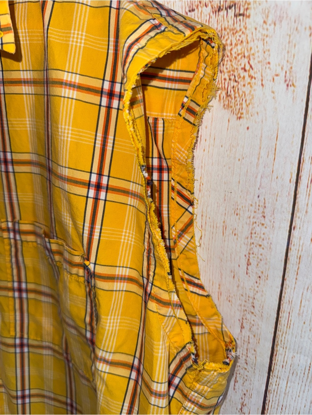 Abercrombie & Fitch Yellow Plaid Sleeveless Button-Down Shirt - Picture 4 of 8